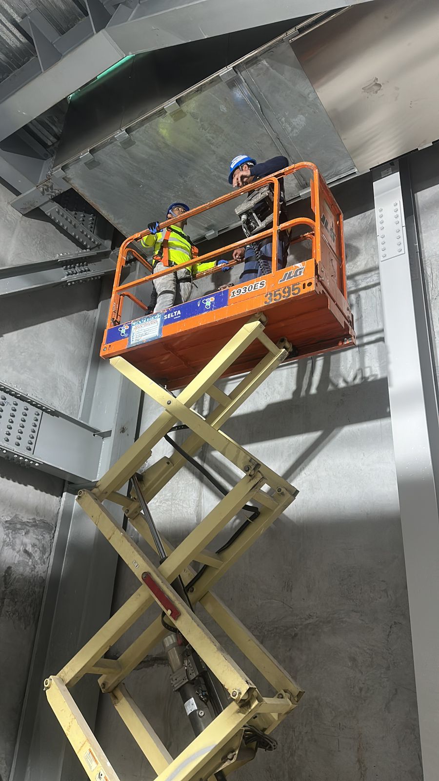 Plataforma Elevadora en Estructura